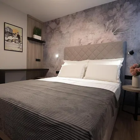 One&only Luxury Apartment